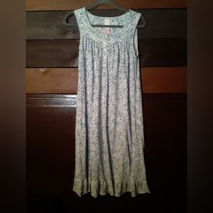 NWOT Adonna Small Girly & Feminine Sleeveless Blue Floral Print Nightgown